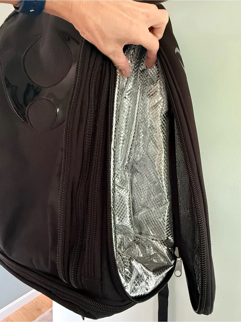 Hylete zippers carry